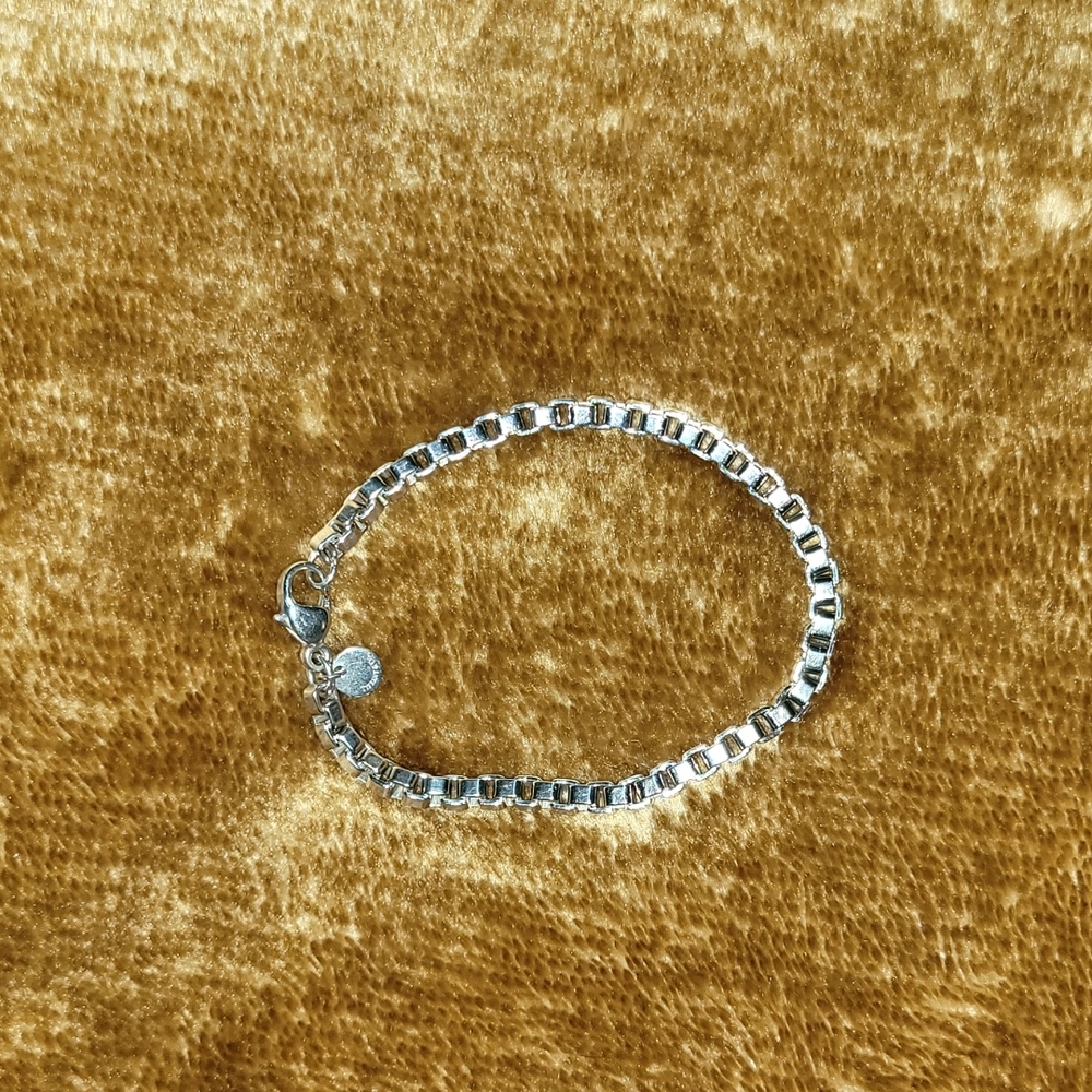TIFFANY & CO. UNISEX VENETIAN LINK BRACELET IN SILVER EUC - Picture 10 of 17